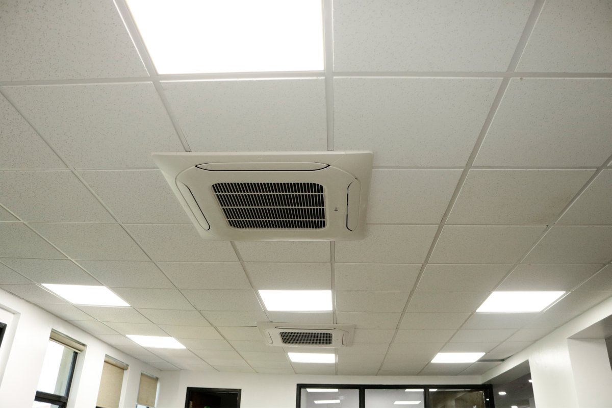 Did you know LED lights consume approximately 20% of the energy consumption to produce the same or improved quality of lighting? Save on you office electricity bill. Switch to LED lighting and you won't regret it. 
#sahihi #design #lighting #led #retailspaces #quality