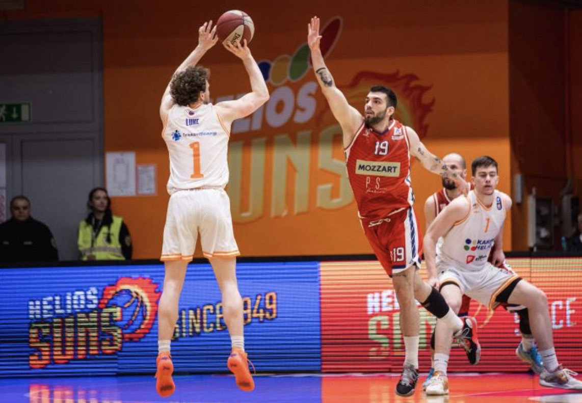 Ipak neočekivan poraz u Domžalama, ekipa @heliossuns slavila 107:101. Serija se vraća u Čačak, odlučujući meč je na programu u utorak od 18:00. #kkboraccacak #boraccacak #kkborac