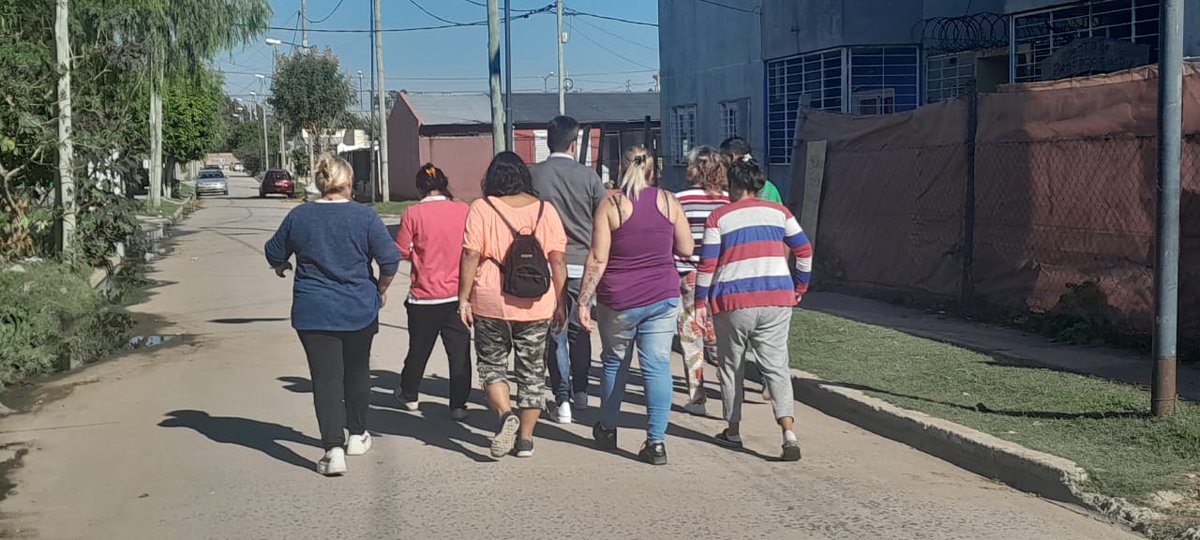 CFerreiraTigre's tweet photo. Desde el Municipio de tigre nos reunimos con el "Centro Comunitario Los Fantoches" y acompañamos el operativo en la "Sociedad de Fomento Los Troncos".
@MunicipioTigre
@ZamoraJulio
#TigreEsMiVida https://t.co/Ny7TQ7HARb
