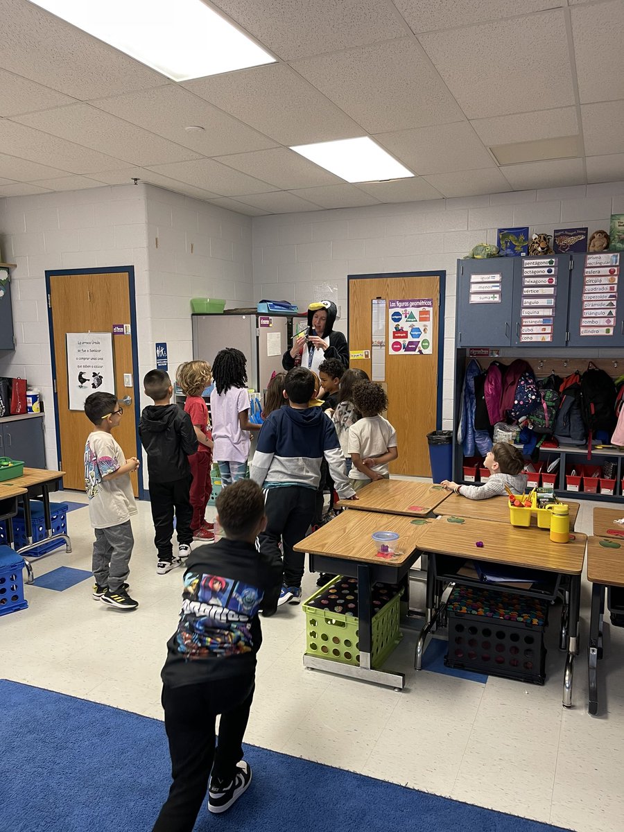 Visiting classrooms for some Jiji Day fun!! The floats at the end of the day for the winning ST math class topped it off! <a href="/rosehilles/">Rose Hill Elementary School</a>