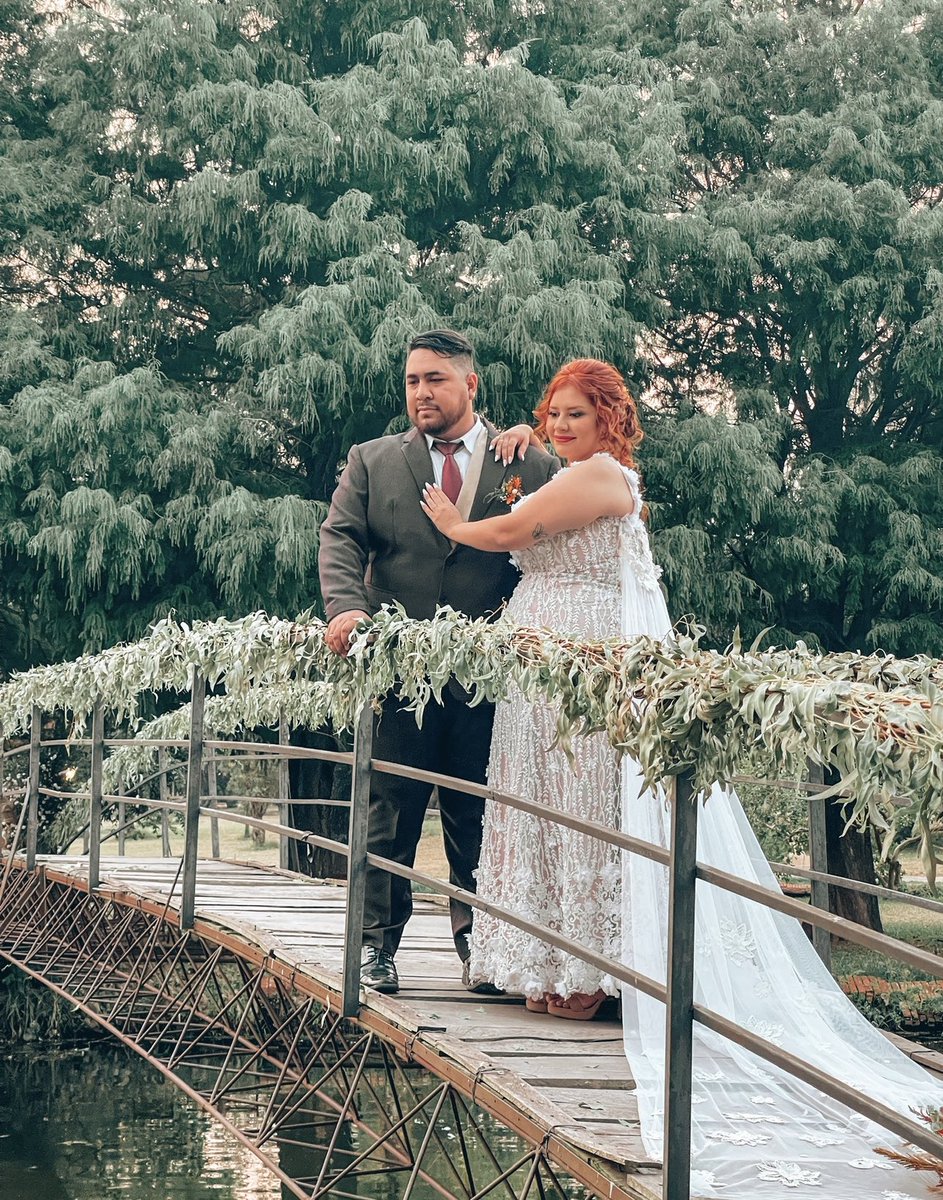 porahinomas_'s tweet photo. Mamá, papá hoy se cumplen dos años que ya no están, me tocó perderles con un día de diferencia, muero por contarles que logre todo lo que un día les prometí 🙏😔 soy profesional, estoy casada, vivo en una hermosa casa y Por fin les di la nieta que tanto me pedían 😔 https://t.co/VXVZQIFLHA