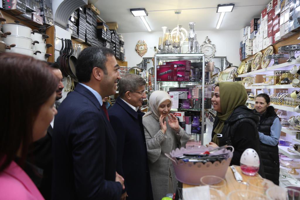 Ahmet_Davutoglu's tweet photo. Konya Karapınar ve Ereğli'de Millet İttifakı adaylarımızla birlikte hemşehrilerimizle hasret giderdik. Hep birlikte kazanacağız, bu seçimin kaybedeni olmayacak. https://t.co/jXNQ4SXgeO