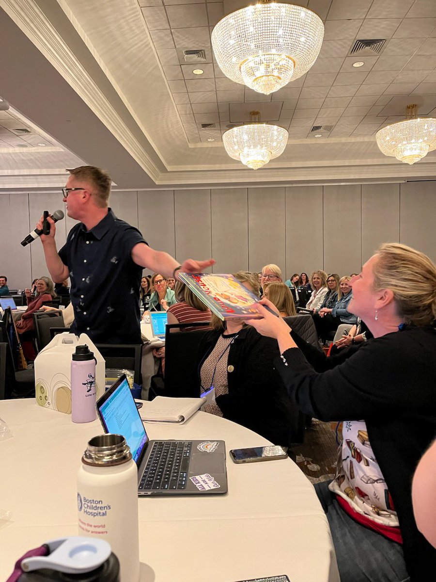 PrincipalGarden's tweet photo. Thank you @MrSchuReads!  So excited to be gifted an awesome book from you! And thanks for the #awesomeprincipal shout out! @idinamenzel @bookelicious @mraread #BetheBeacon https://t.co/vxmHLq9AIB
