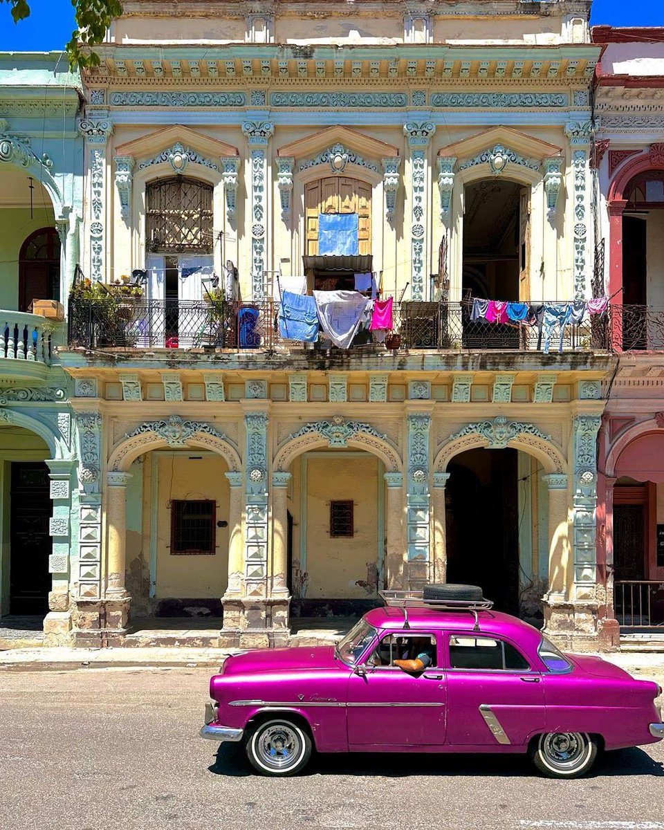 alchimistfr's tweet photo. Cuba sous l’œil de Ciesay. https://t.co/LRewoQvjIF