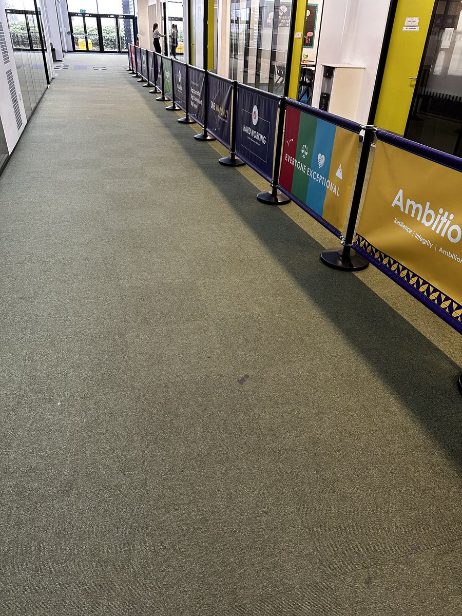_mrDBu's tweet photo. A week of installations of our latest #SchoolImprovements with our new #reading and reflection seating area and our new One Way System barriers replacing the big bulky lockers and cupboards. Students have loved it already! #EveryoneExceptional #HPL @HPLedu https://t.co/PgWM3HNScW