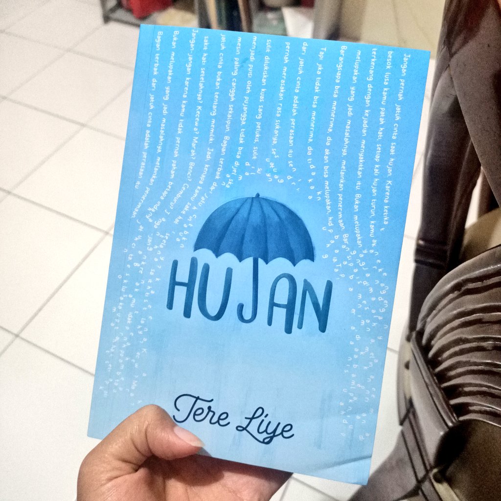 Aku lagi baca ini. 

Awalnya bosen, tapi teteup maksain baca dan sampai di halaman 124, sadly aku tetap merasa bosan... 🥲🥲🥲 Tlg bantu beri alasan knp aku harus menyelesaikan novel ini 😭
