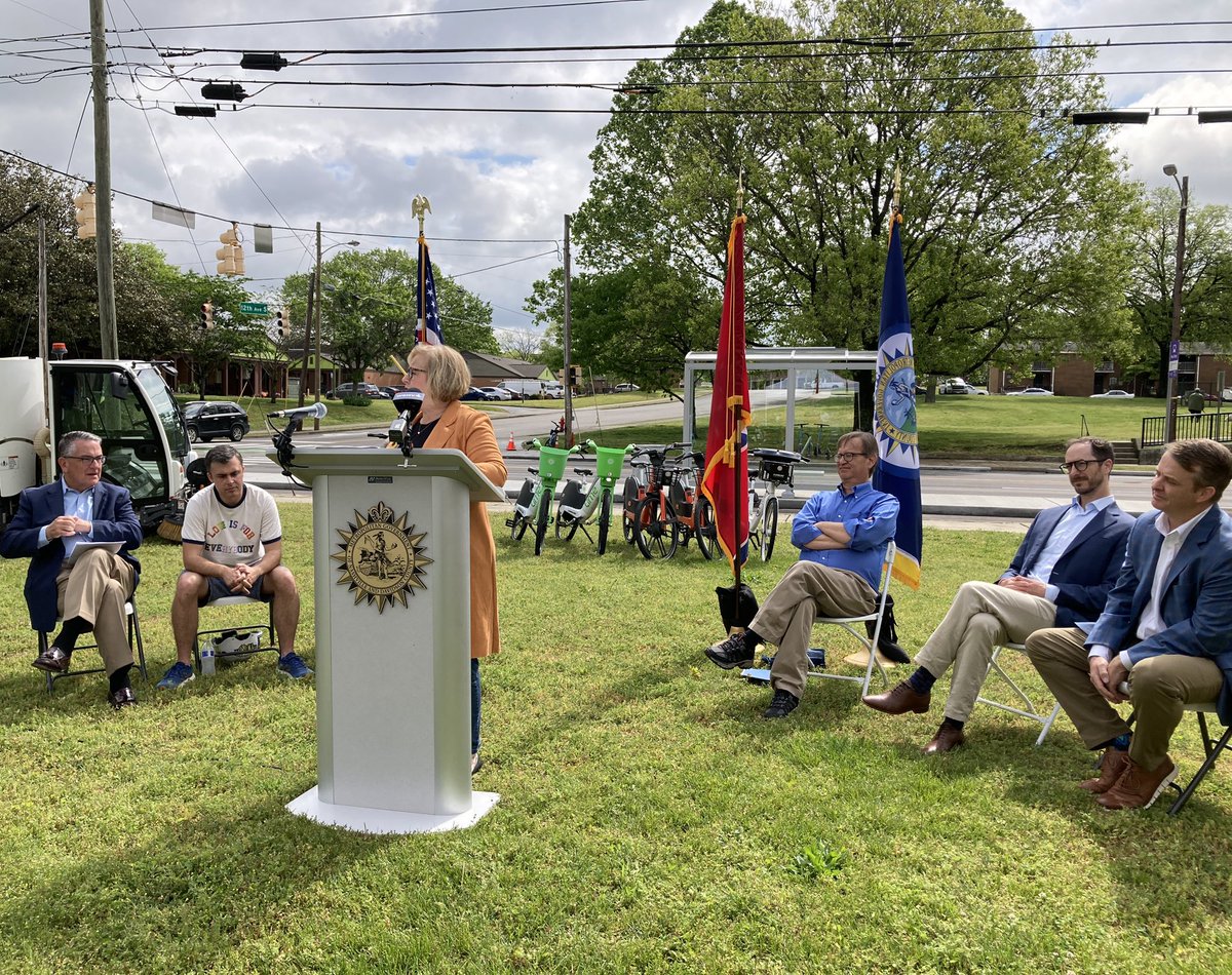 NashvilleDOT's tweet photo. Today we celebrated the completion of the 12th Ave S Complete &amp; Green Street project with district CMs @Sledgefor17 , @CashforCouncil, @freddieoconnell &amp; many more. 

Thank you to all that attended. 🙏 we look forward to delivering more complete &amp; green streets in Nashville! 👏👏 https://t.co/dHrNnDEmKc