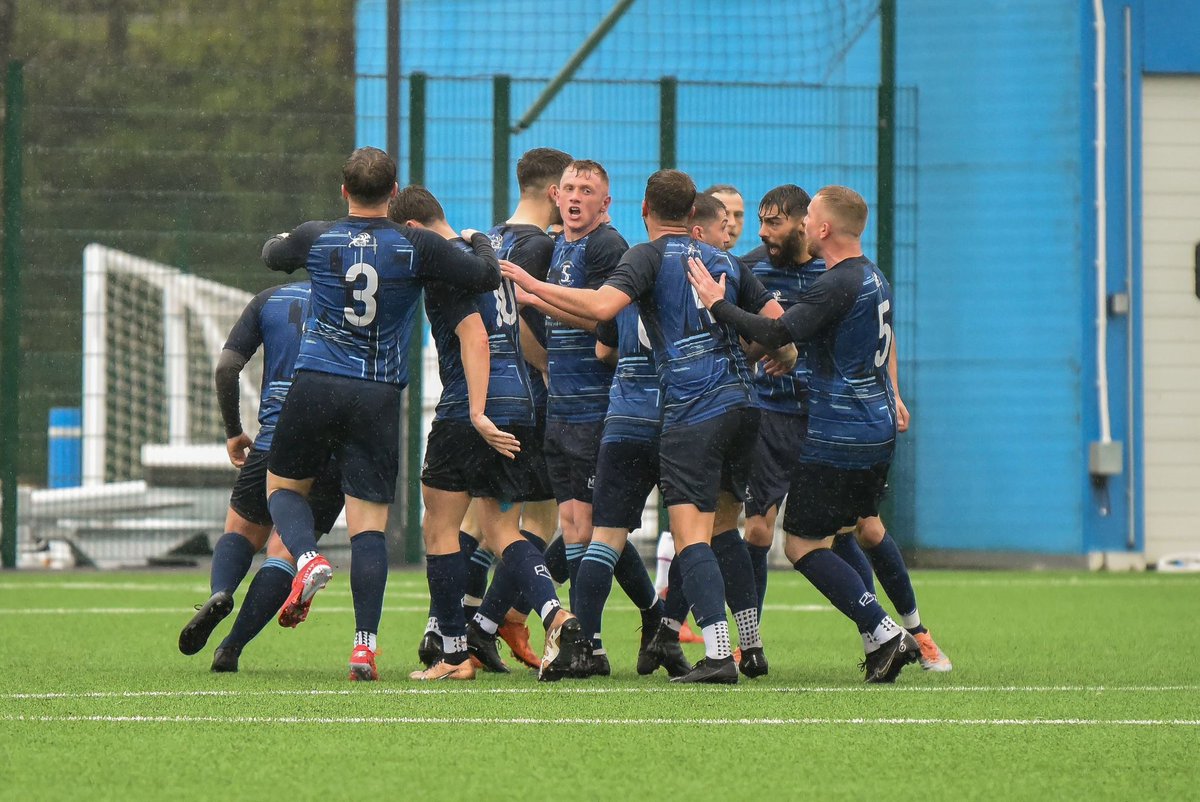 SplottFC_'s tweet photo. ‼️🏆CHAMPIONS🏆‼️

Last night our first team clinched the division 1 league title on the final day of the season against a very spirited @LlanrumneyC side.

In what has been a very tough league campaign the boys dug in deep to bring home a 3rd consecutive league title. https://t.co/XPccKVmCJ4