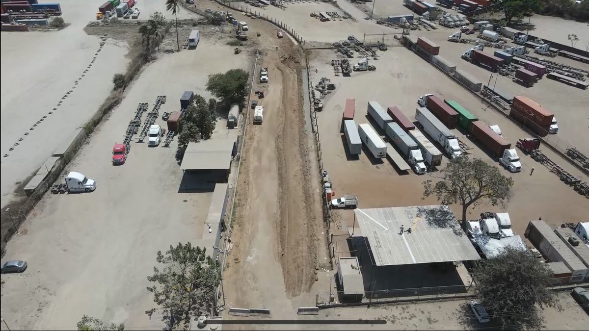 ConteconMzoOf's tweet photo. Compartimos las imágenes del avance de las importantes obras en el acceso a la zona norte del Puerto de Manzanillo. @ASIPONA_Man 
 #JuntosConectamosyMovemosMéxico #Colima #Manzanillo #Obras #Transporte https://t.co/9P7W2OClGq