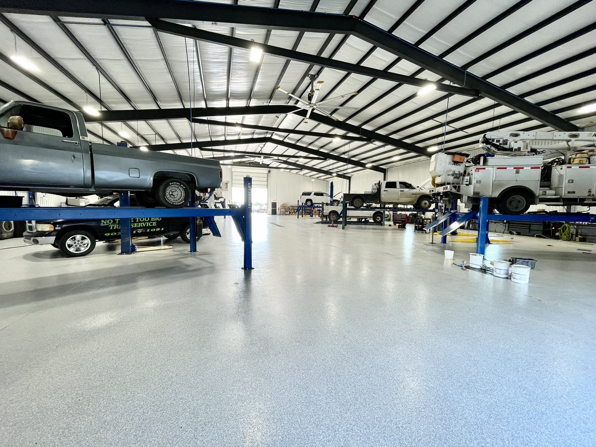DCConceptsDFW's tweet photo. The Flooring System That Works As Hard As You Do‼️

#DistinctiveConcreteConcepts #Epoxy #Residential #Commercial #Automotive #Safety #Business #Construction #Buildings #Facility #Shops #Cars #Concrete #ManCaves #EpoxyFlooring #Garages #Coatings #Flooring #Custom #Renovation https://t.co/0H6vQYnqx1