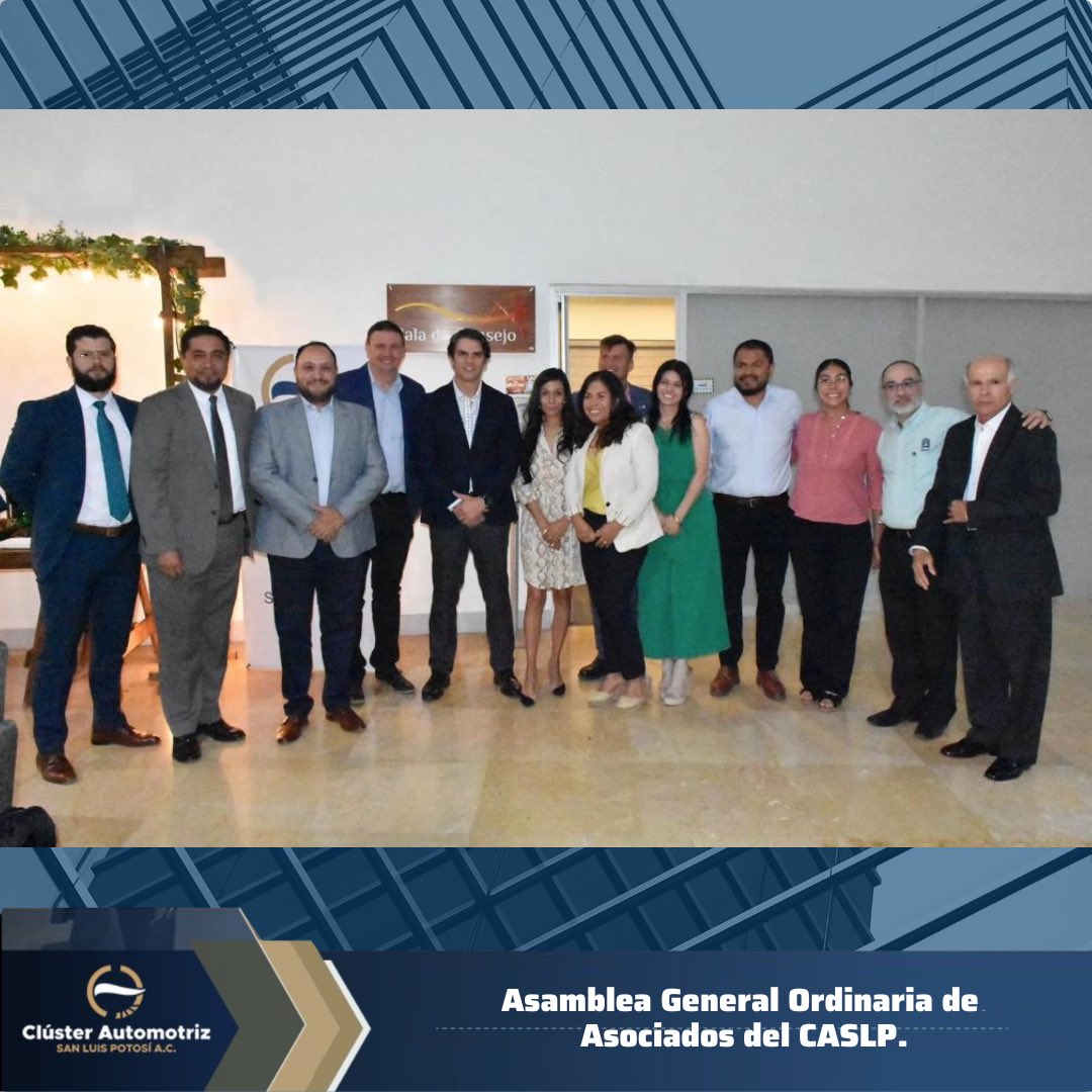 CAutomotrizSLP's tweet photo. #ELCLÚSTER Automotriz presentó su Informe Anual 2022 ante el Secretario de Desarrollo Económico @jc_valladares y Miembros de la asamblea, #CASLP y @sedecoslp refrendan su compromiso de trabajo con el sector automotriz del estado. https://t.co/UNfTa6DTEq