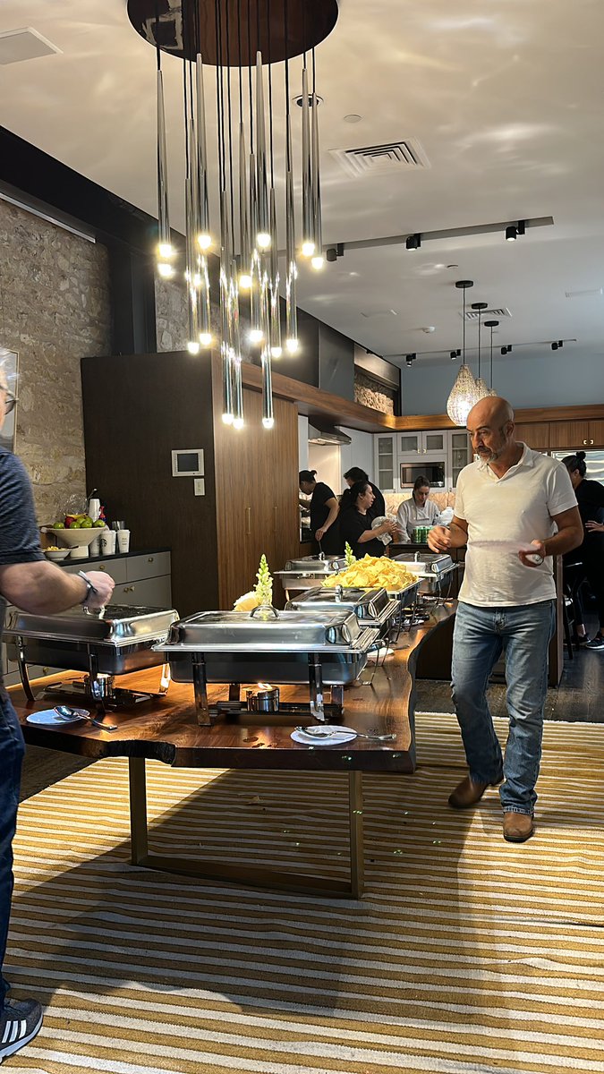 ErikireB's tweet photo. @CarbonPath_io @weareflowcarbon @CeloOrg The food is cooking and it smells delicious! come have lunch and join us on our @CarbonPath_io journey! #ReFiHouse https://t.co/yi2Eihclxs