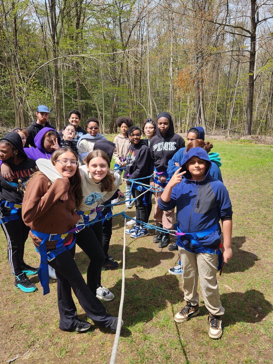EHMSevents's tweet photo. Sunshine, fresh air and teamwork at the Wilderness School
@EHMiddle @EHSunsetRidge https://t.co/IUqrLZuW6M