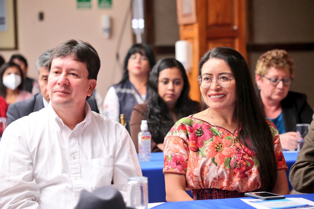 Vicepresidente de la República, Secretaria Ejecutiva SVET y representante <a href="/OIMGuatemala/">OIM Guatemala</a> participan en reunión de CODEVET en el cual se desarrolla taller:Trata de Personas en crisis humanitaria y  movilidad laboral,con apoyo de OIM a través del programa Regional sobre Migración.