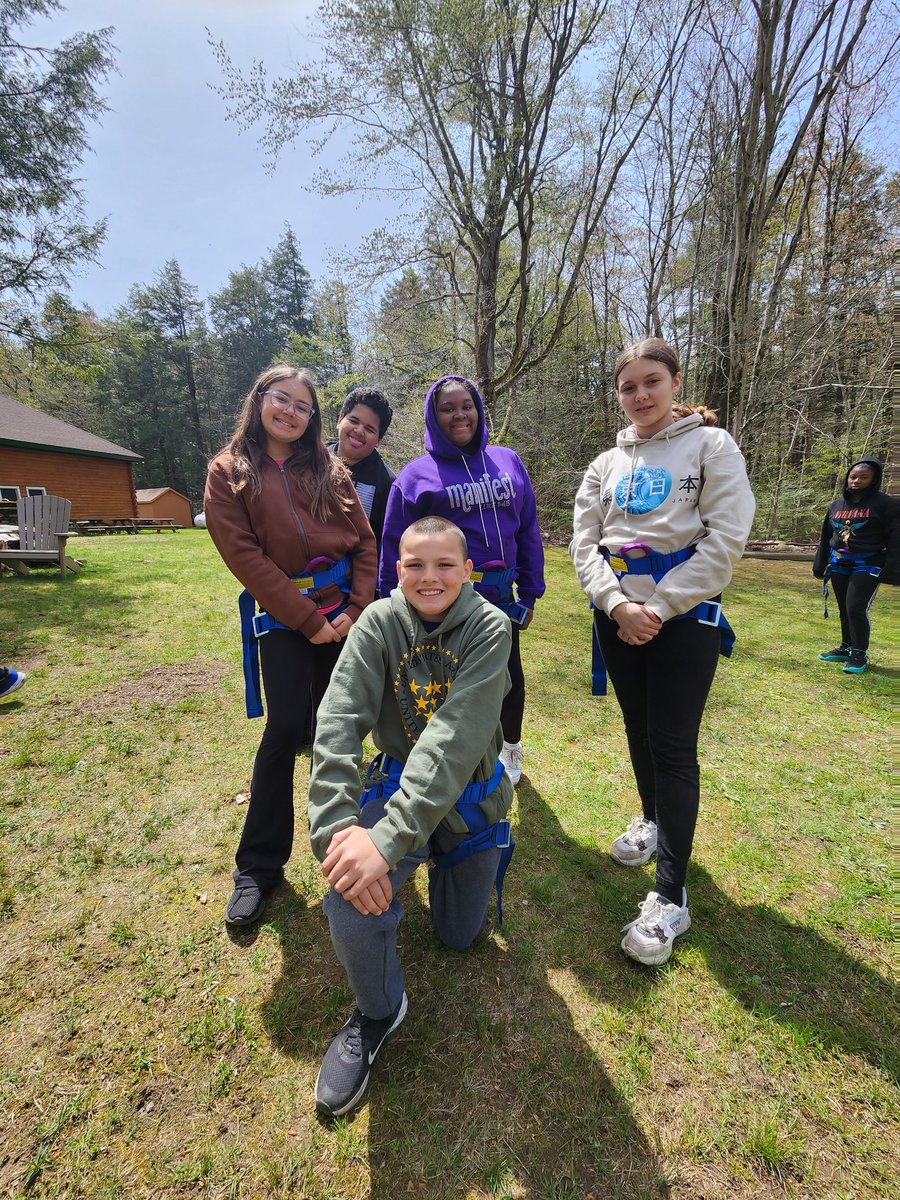 EHMSevents's tweet photo. Sunshine, fresh air and teamwork at the Wilderness School
@EHMiddle @EHSunsetRidge https://t.co/IUqrLZuW6M