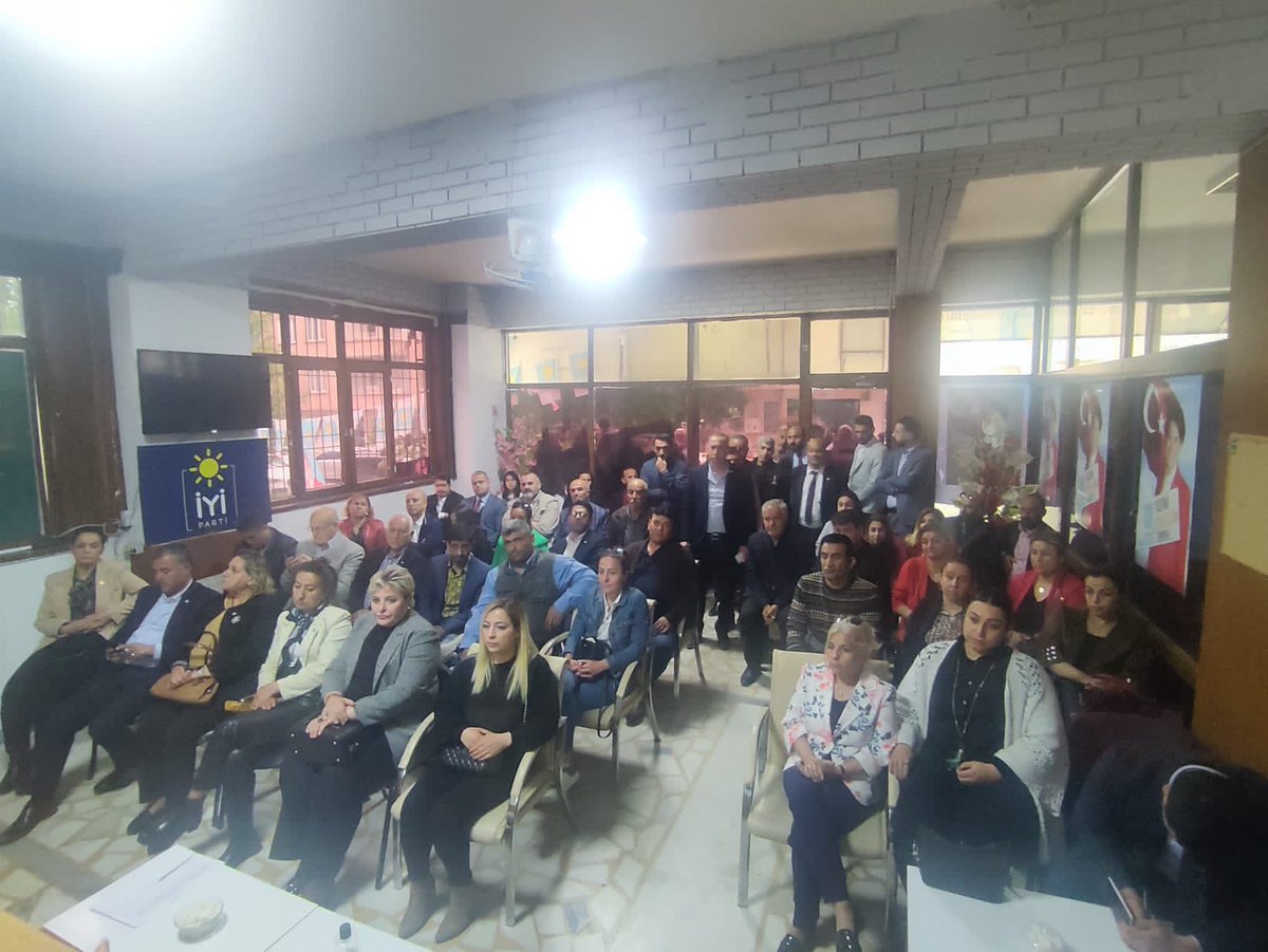 iyipar's tweet photo. Yönetim kurulu toplantımızı İl Başkanımız Sn Mehmet Başaran ve milletvekili adaylarımız Sn Mehmet Mustafa Gürban, Sn Nermin Tuzcu nun katılımıyla gerçekleştirdik. Gaziantep‘te partimizi 1.parti yapmak için vargücümüzle çalışmak için söz verdik. @iyiparti @meral_aksener https://t.co/8ynPGYrjzn
