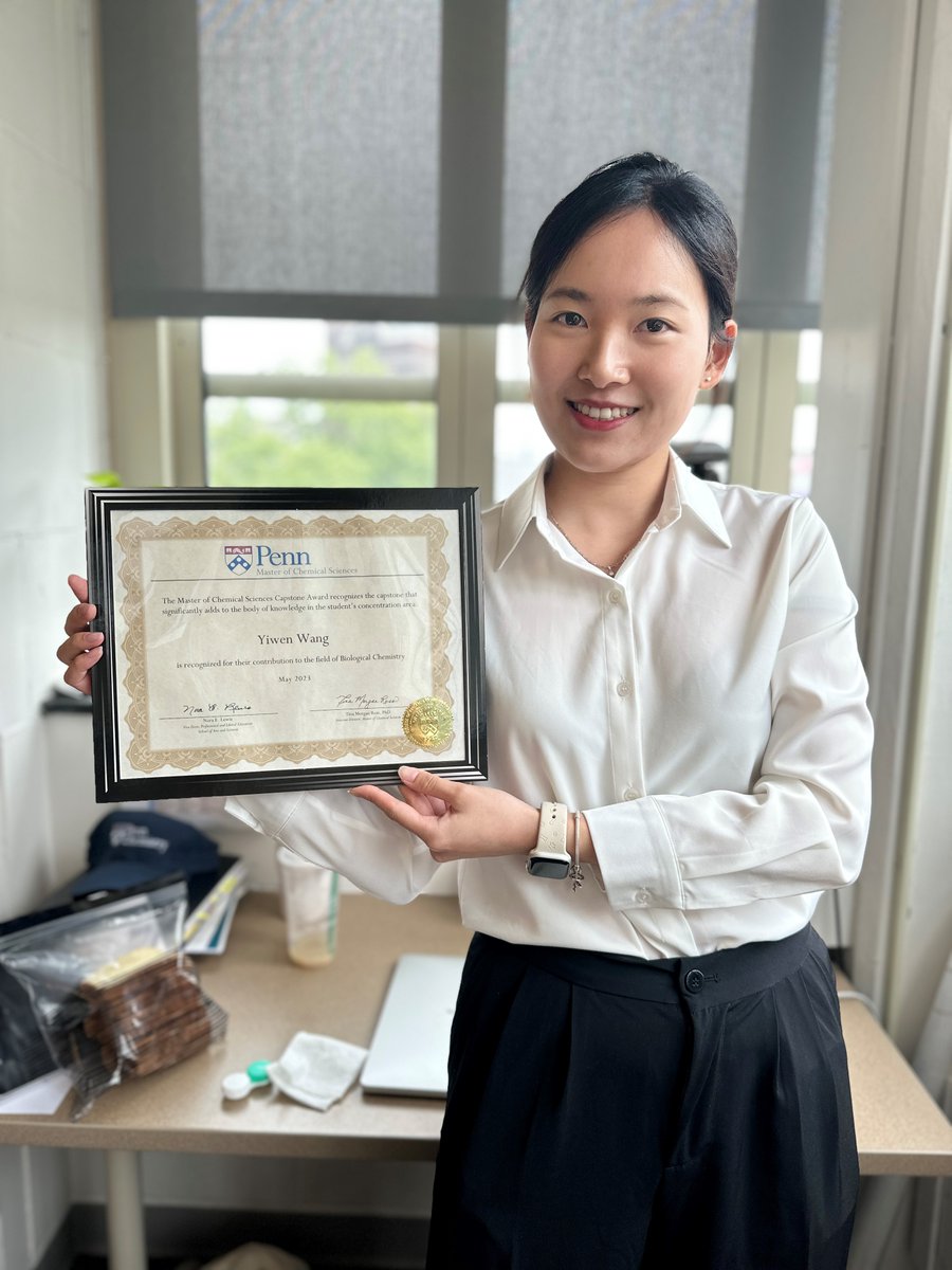 Congratulations to Yiwen on receiving Capstone Research Award!!🎉👏
