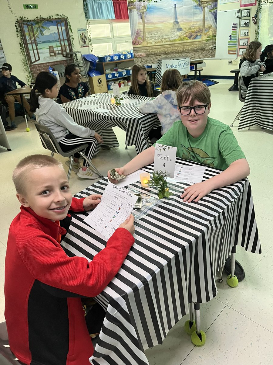 ImmermanInKings's tweet photo. Our kids had the BEST time at the KME Cafe in Mr. K’s class! Our rating is a ONE MILLION out of ten! 🤩 @KMEKnights @Kings_Schools https://t.co/f1oVhzQ06M