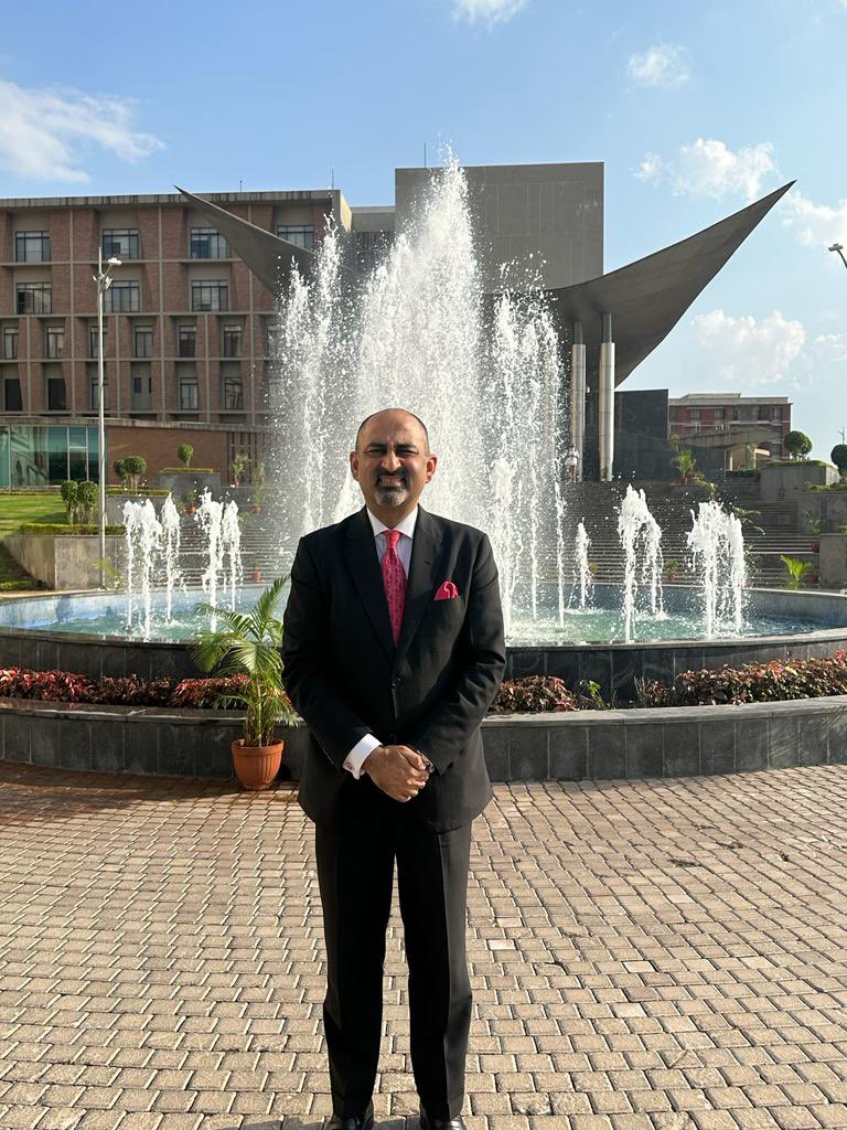 AnupamSibal's tweet photo. Always a pleasure to interact with a passionate group of professionals on Leadership.
An enriching experience delivering the key note on "Finding the Leader Within" at SYMHEALTH 2023 at Symbiosis University,Pune.
@SSODLPune #SIMhealth2023 @symbiosistweets #FindingTheLeaderWithin https://t.co/DOfM7ZItco