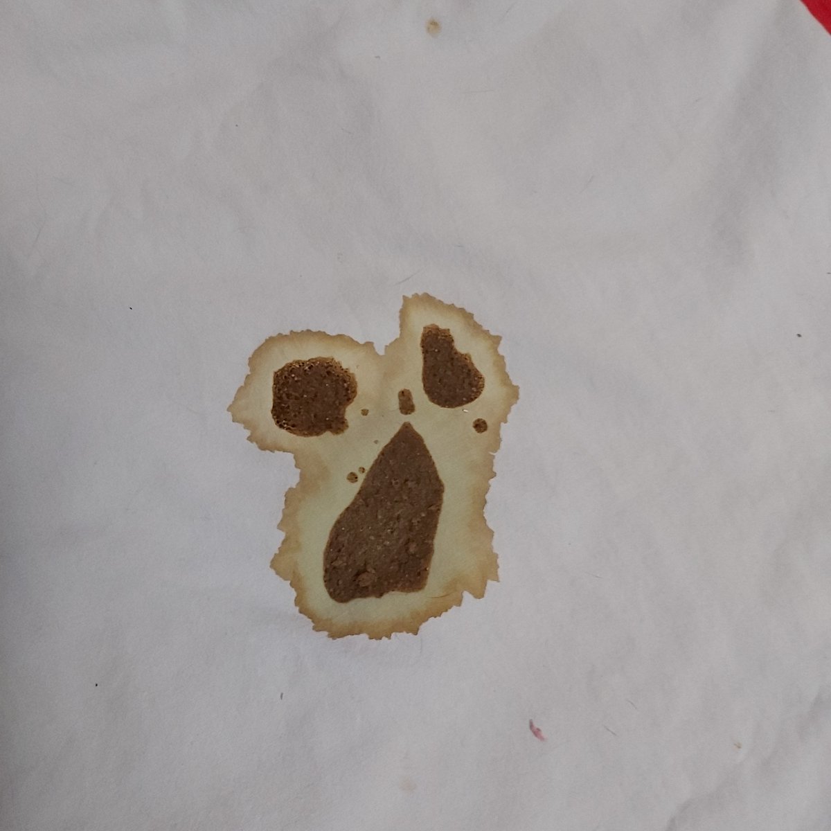 Is this art or just cat's vomit?  //
Taidetta vaiko pelkkä kissan oksennus?