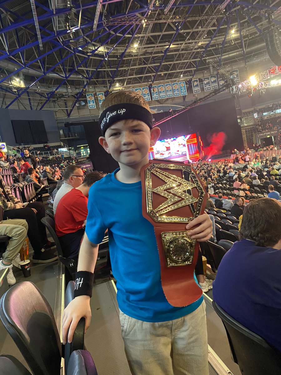 asheymc's tweet photo. #WWEBelfast  First #WWELive event https://t.co/Ja44YQCnAc