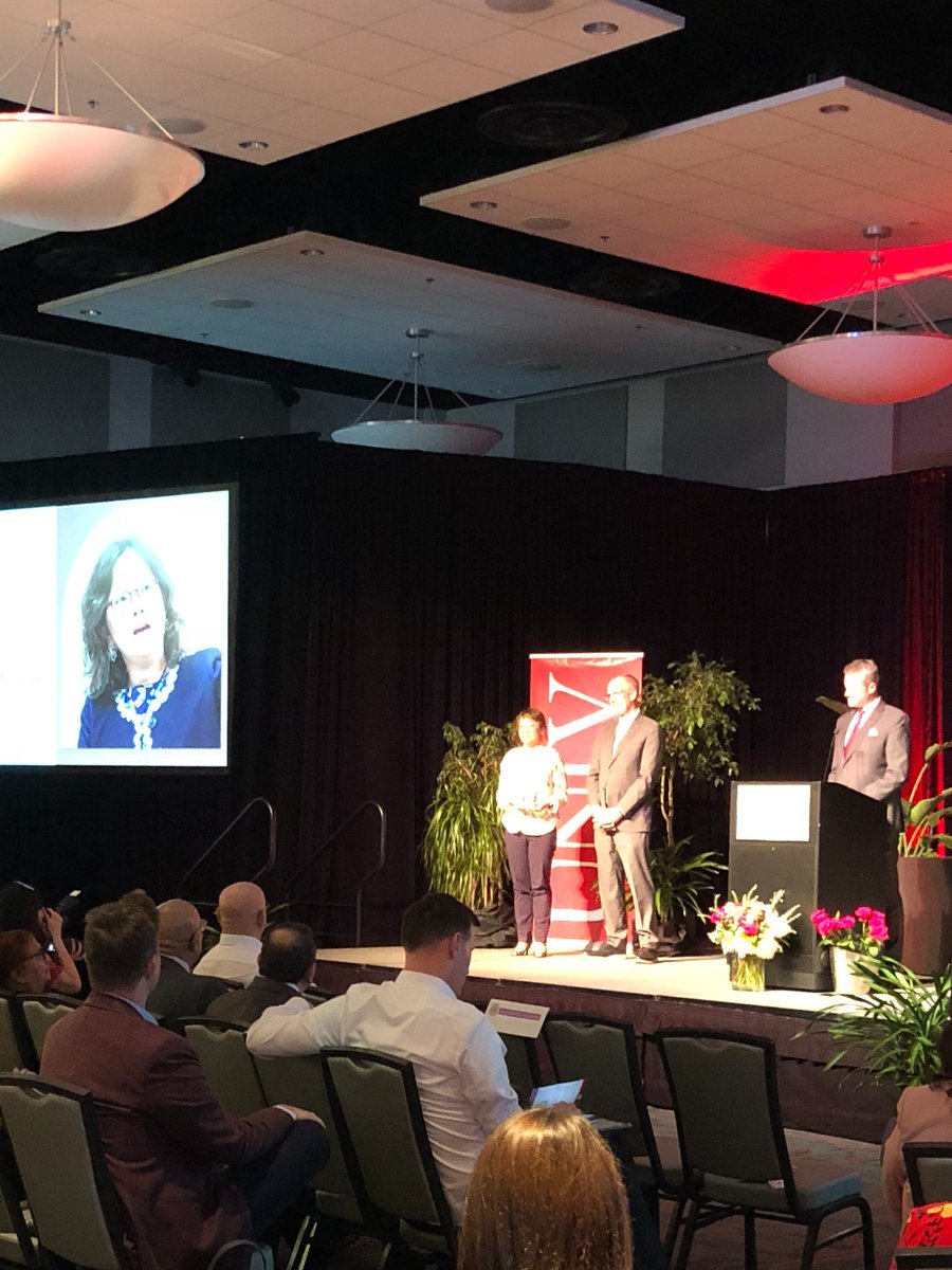 lee_henna's tweet photo. Honored, so grateful to be 2023 UNLV Top Tier Award recipient (https://t.co/QLXWgHiXrO) | UNLV 2023 Academic Achievement Awards Ceremony https://t.co/a7Cn7OaxaL https://t.co/Lk1wpjCn7X