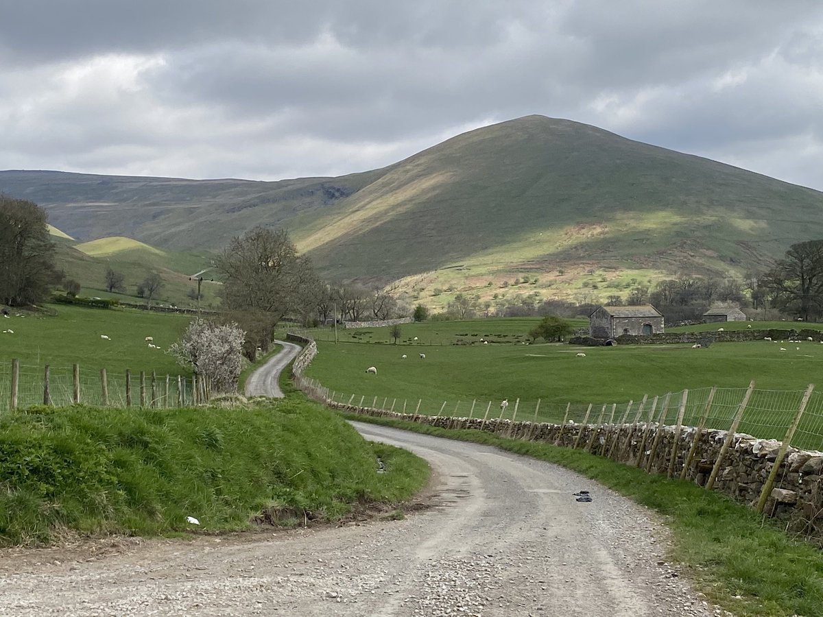 cumbriaoldrural's tweet image. #Eastfellside views #Appleby #countryroads