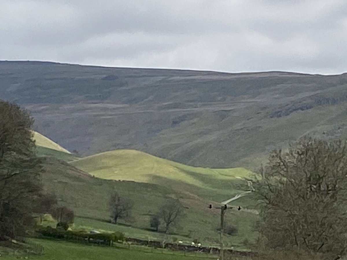 cumbriaoldrural's tweet image. #Eastfellside views #Appleby #countryroads