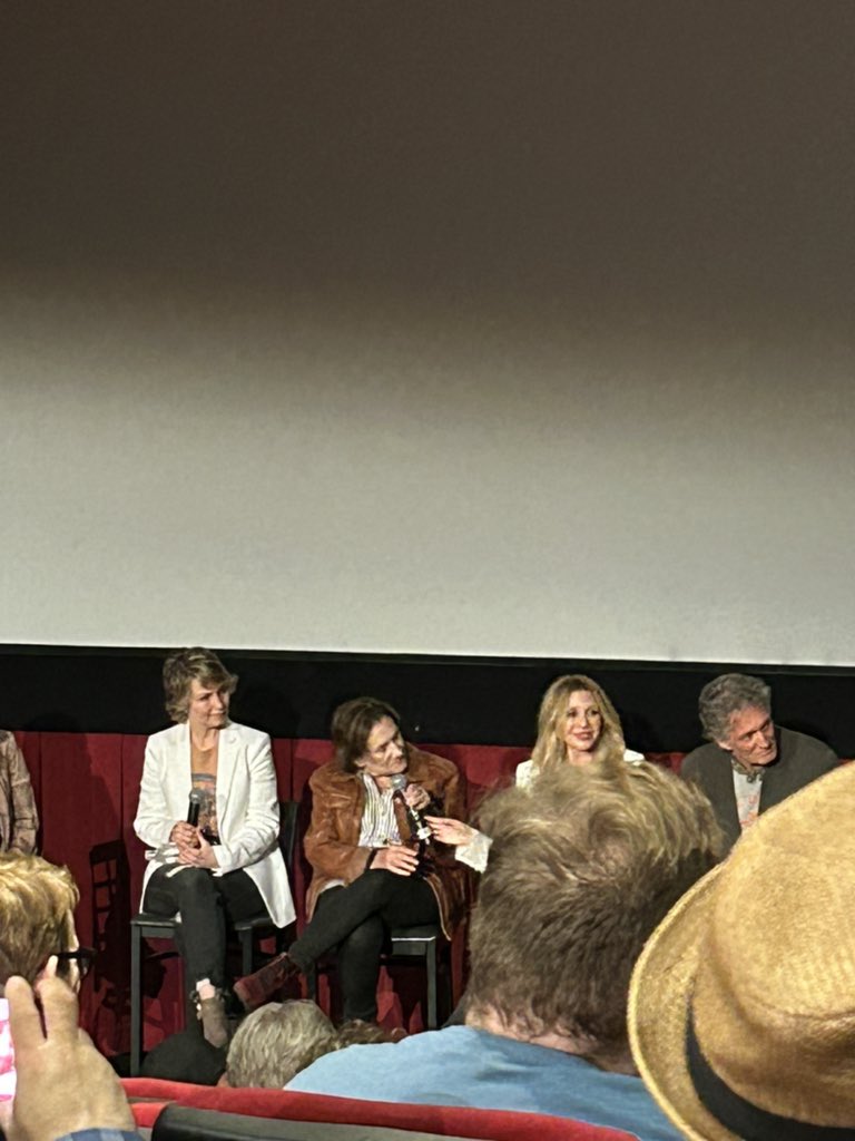 EyeLikeToWatch's tweet photo. #valleygirl 40th anniversary screening at the Chinese last night was truly dazzling! Favorite film. Ever. ❤️ https://t.co/giK3KLgODV