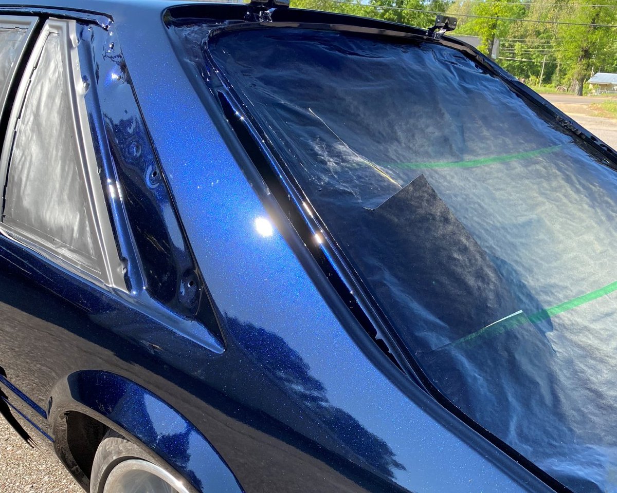 AkzoNobel_AACNA's tweet photo. This 1986 Mustang GT build by @Protourfox is looking sweet in Sikkens Gloss Black with Blue Pearl paint and Sikkens Autoclear HS+ clear. Look at what happens when the paint hits the sun! Thanks for sharing, Andrew Schenk!
#Protourfox #SikkensVR #FordMustangGT #SikFinish #SikPaint https://t.co/mU0snSpoqa