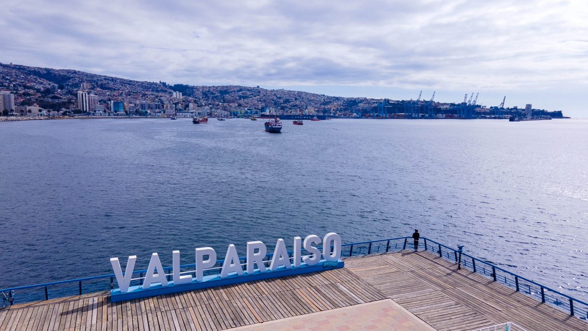 PortalPortuario's tweet photo. Puerto Valparaíso destaca avances en operatividad y sostenibilidad en 2022 - https://t.co/rTcjIBSDwC #EPV #PuertoValparaíso #ReporteIntegrado https://t.co/HP215T4edz