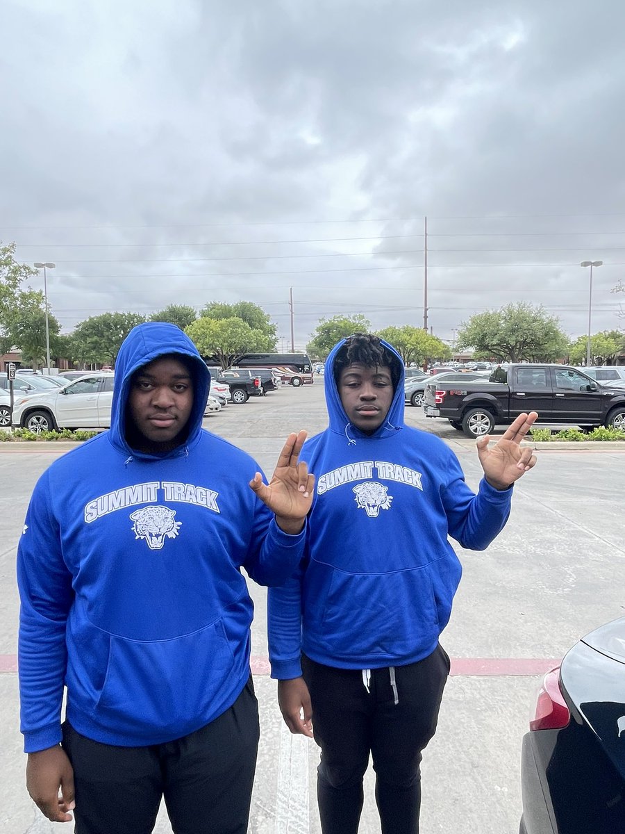 SummJagTrack's tweet photo. Broderick Stewart @StewartBrodrick is your Region I champ in shot put followed by Travis Buhake @travis_buhake in 3rd.  @MISDathletics @Gosset41 #SEEYOUATSTATE https://t.co/ZqWt8bjm25