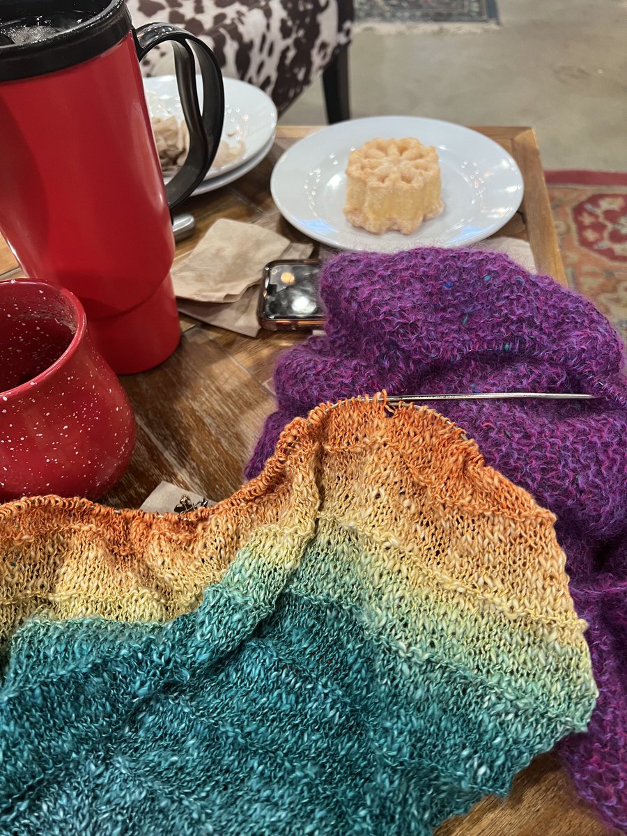 Cookies and coffees and #knitting with a friend ⁦<a href="/euro_coffee/">VENDELLA euro boutique & coffee haus</a>⁩ Vendella in Eagan MN  #Fabulous #Friday #treat