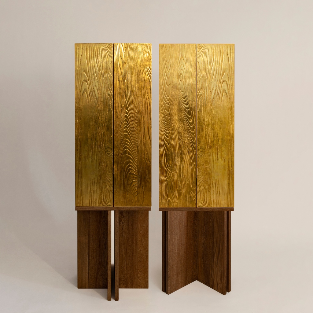 AURUM Cabinets|Limited Edition
By: <a href="/karlaunmillon/">karla vazquez</a> de @kv_estudio &amp; @caterinamg de <a href="/peca_studio/">peca studio</a>
.
#mexicandesign #disenomexicano #interiordesign #interiorismo #architecture  #colaboraciones #collab #designcollaborations #cabinet #23kgold #gilded #edicionlimitada #limitededition