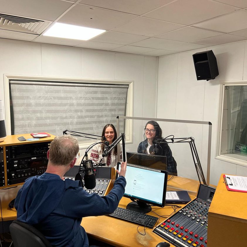 HearHereNFM's tweet photo. Another great show today thanks again to Yuliia &amp; Anastasiia you can hear part 2 of our interview with them next Friday at 15:30 so tune in to Hear Here, here @nearfm #Nearfm @ColDhulaigh
#cdcfe #hearherenfm https://t.co/ZCGhCrKUlq
