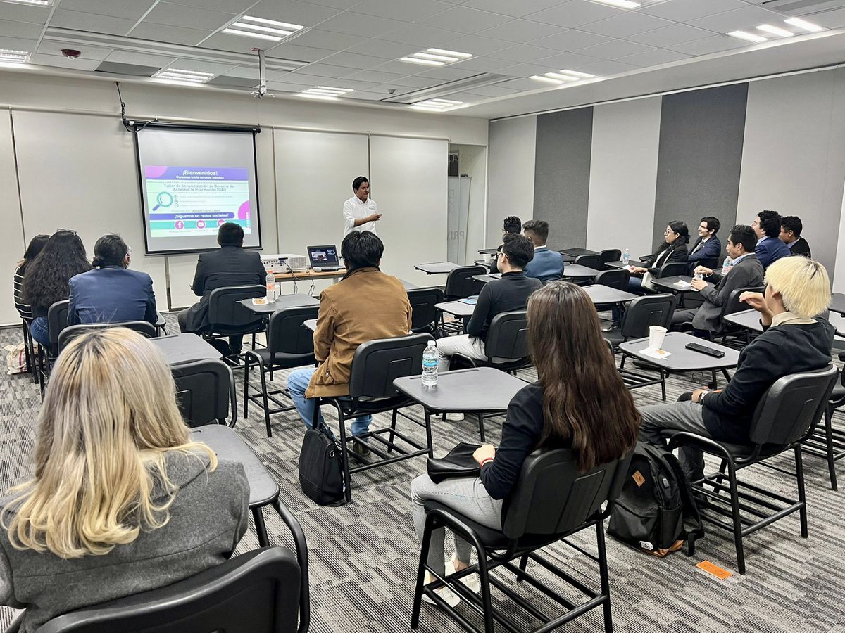 vinculasociedad's tweet photo. ⚠️En el @INAImexico seguimos trabajando para que la ciudadanía conozca la importancia de la #Transparencia,el #DAI y #DPDP.
📌Hoy nos visitan jóvenes de @frejunpo quienes conocen las instalaciones del INAI y las acciones que implementamos para promover los derechos que tutelamos https://t.co/IE8LzcfuWH