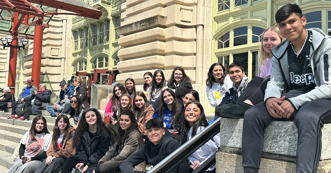 Continuing a World Language tradition for over 20 years, Mrs. Ruggieri took her AP/Honors students to Ellis Island earlier this week!