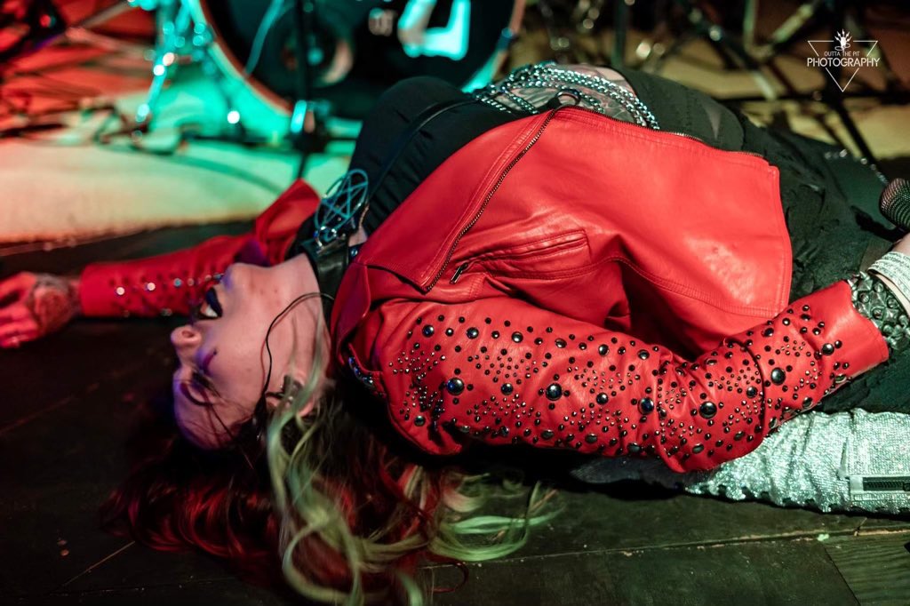 ReignofZ's tweet photo. 🚨‼️TONIGHT‼️🚨
The LEFT FOR DEAD tour makes it’s way to Grand Rapids, Michigan!! Come party w/ us, The Almas, and Flood The Desert @ Turnstiles!
FREE SHOW/Doors @ 8/Music @ 9pm
SEE YOU THERE!!🤘🏻
#TheAlmas #ReignOfZ #LeftForDeadTour #femalefronted #hardrock #livemusic #ontour https://t.co/YaKtlHksoY