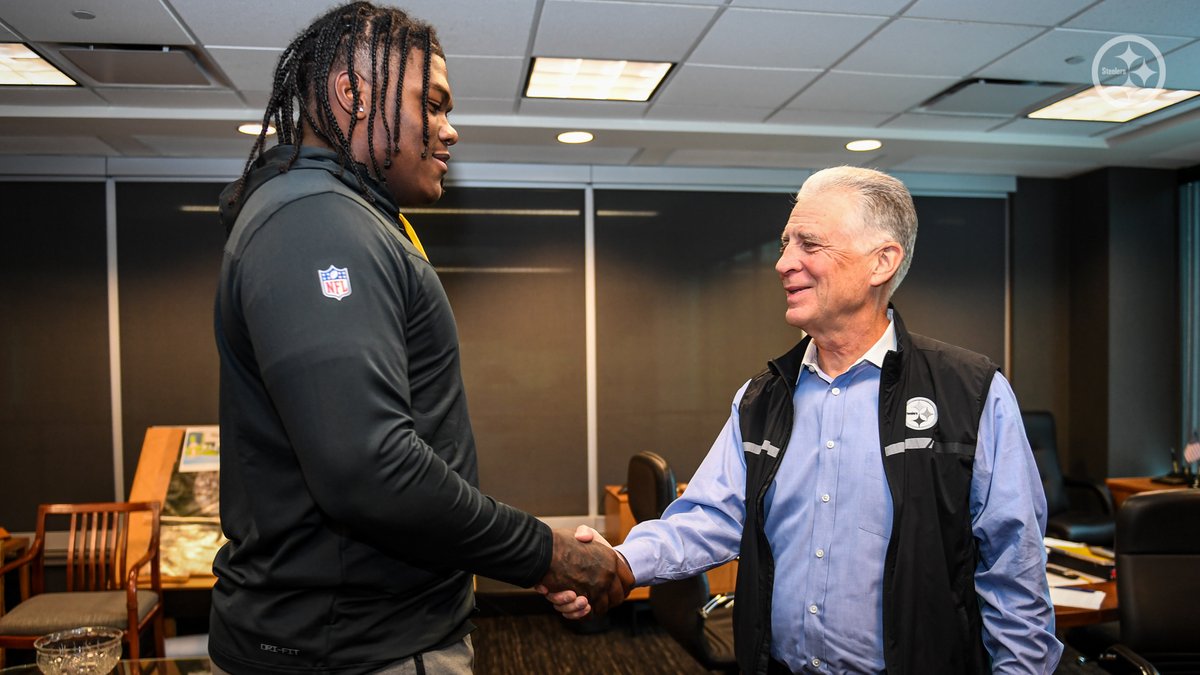 steelers's tweet photo. Welcome home, @millionairemov3! https://t.co/2LjB7hc38F