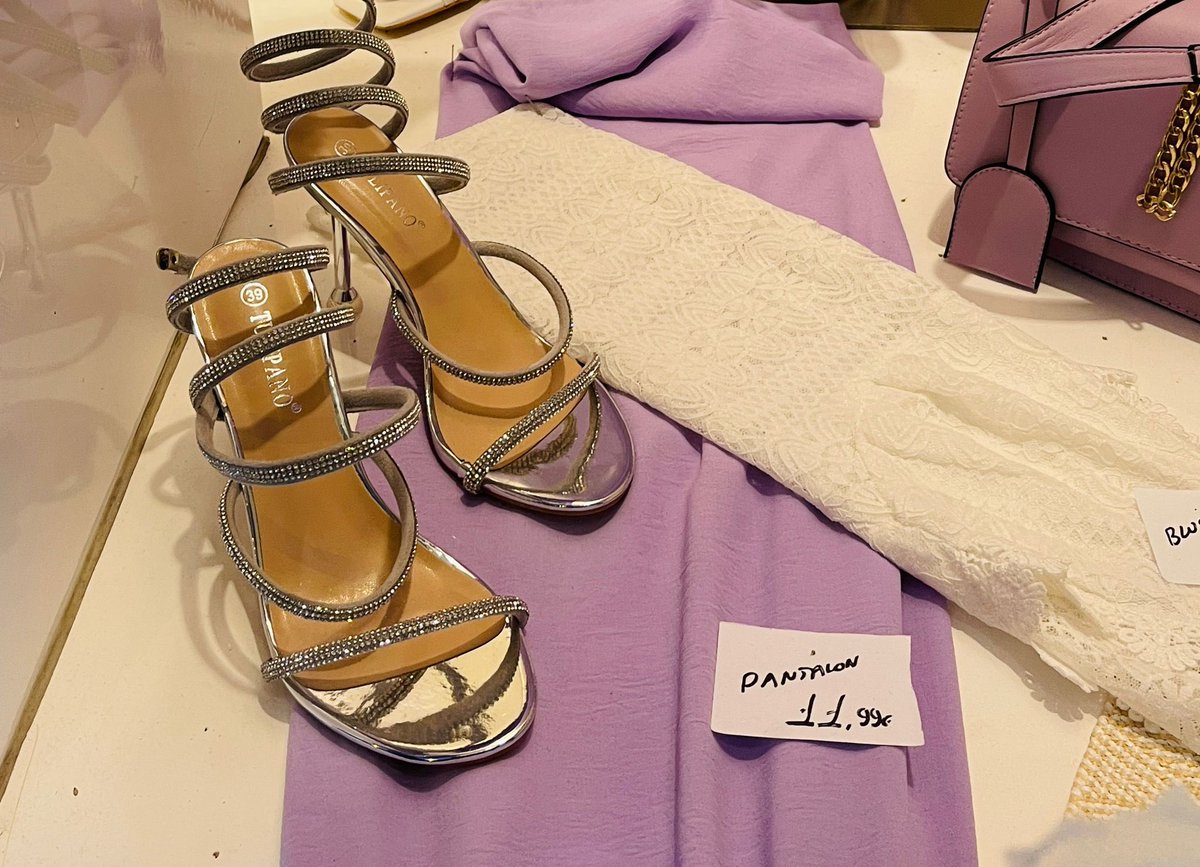 CC_Copasa's tweet photo. En la tienda de ropa Elim encontrarás las últimas tendencias en moda para todos los gustos y estilos.

¡Ven y no te arrepentirás!

#tiendaropaelim #cccopasa https://t.co/XLiUvGjOP5