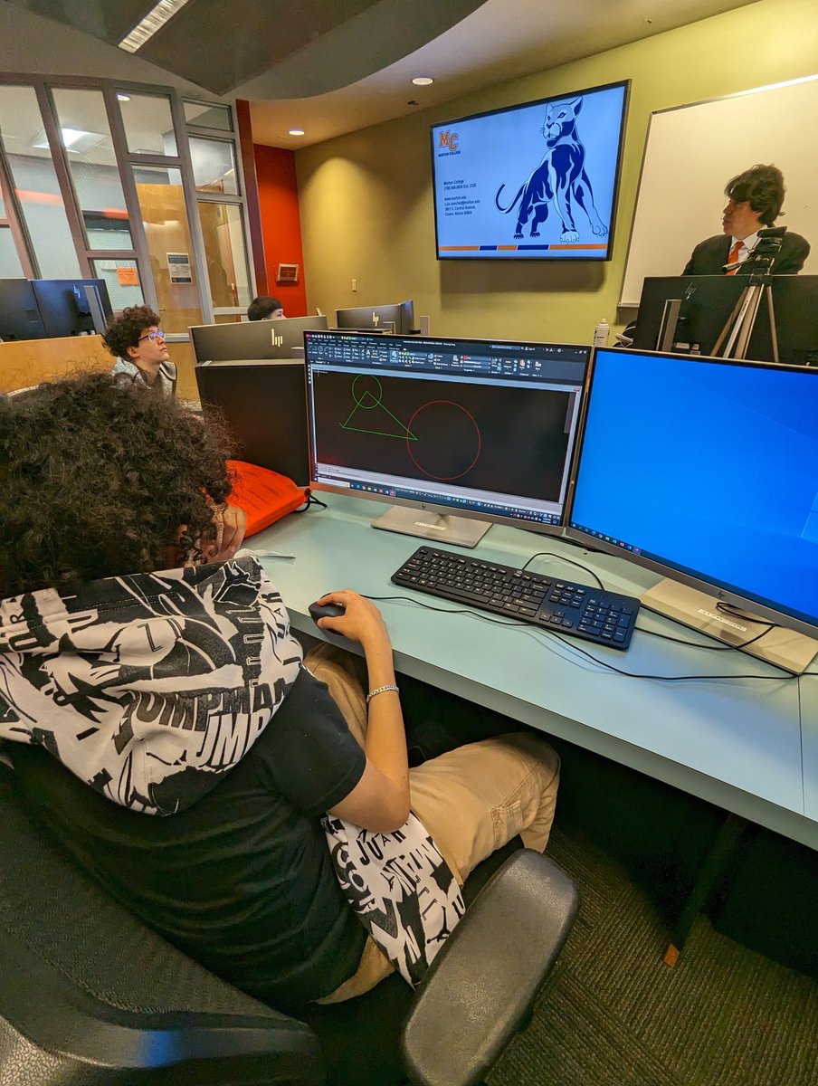 Molly Hamilton tweet media