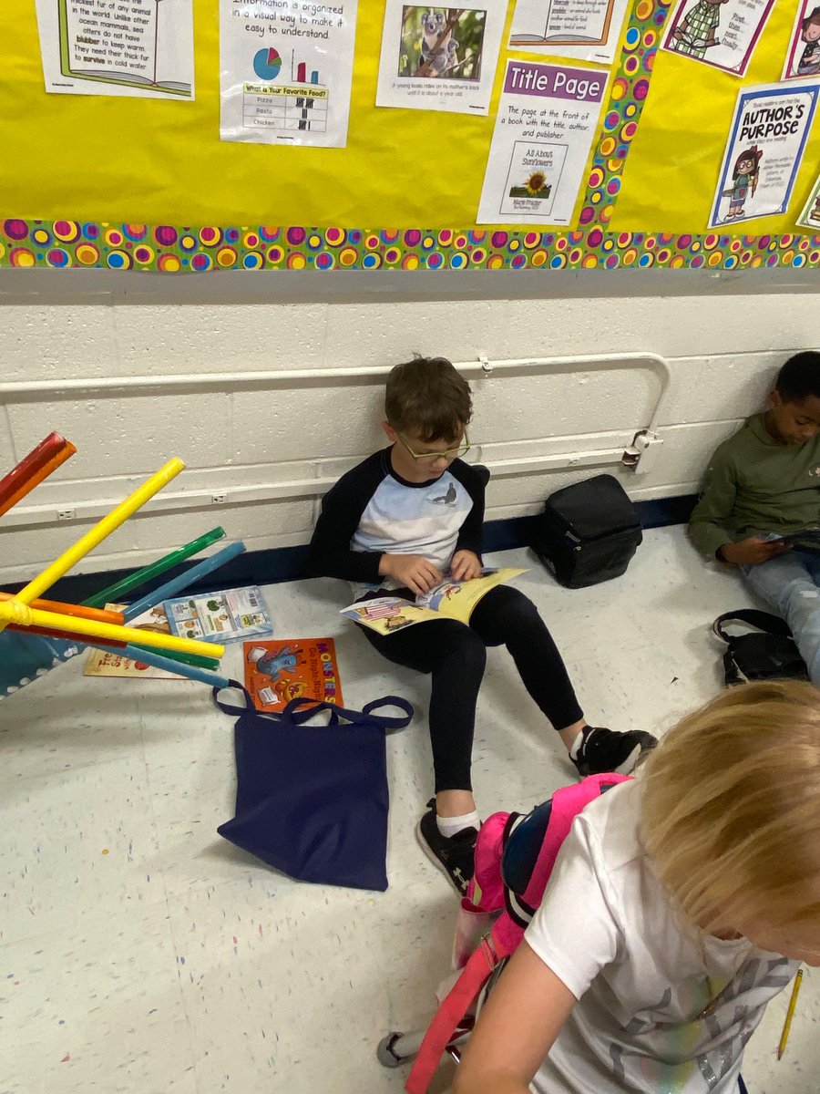 shoffner_tonya's tweet photo. @PboroElementary #OurPES
A sincere thank you and appreciation to The Chatham Education Foundation for the gift of books for every child! https://t.co/hWi2ZAMphN