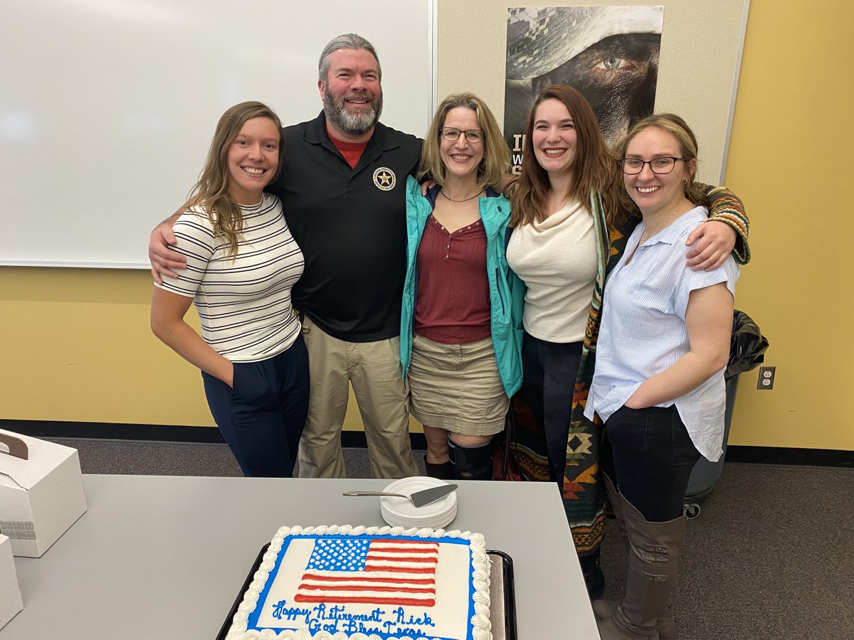 WAGambling's tweet photo. Today we want to wish Special Agent Richard Schulte a very happy retirement. After 21.5 years Rick is hanging it up & will enjoy retirement in a new warmer climate. We will miss your knowledge, kindness, & humor. We wish you the best in your retirement.
#WSGC #Wearehiring https://t.co/Nk0TAKwPwk