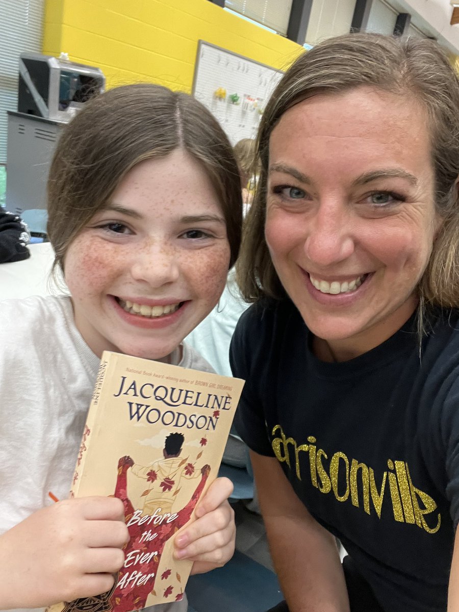 Mgolles_library's tweet photo. Great celebration with my 4th anf 5th Gators that finished reading the Virginia Reader's Choice books this year! 💚🧡 📚 @GESGATOR https://t.co/MA7anaHvWR