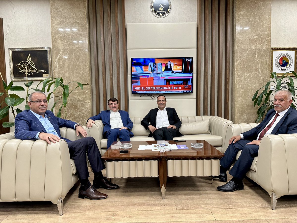 İSA KIZILDEMİR (@isakizildemir) on Twitter photo TC Ombusman’ı (Kamu denetçisi) ve 21-22-23-24 Şanlıurfa Milletvekilimiz Değerli dostum Sn.Yahya AKMAN Ziyaretimizde bulundu.
Nazik ziyaretindende ötürü kendilerine teşekkür ediyorum.
<a href="/yahya_akman/">Yahya Akman</a> TC Ombusman’ı (Kamu denetçisi) ve 21-22-23-24 Şanlıurfa Milletvekilimiz Değerli dostum Sn.Yahya AKMAN Ziyaretimizde bulundu.
Nazik ziyaretindende ötürü kendilerine teşekkür ediyorum.
<a href="/yahya_akman/">Yahya Akman</a>