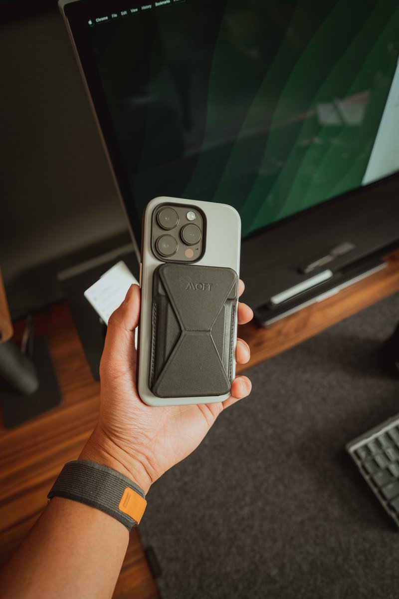 jonimperial's tweet photo. Nomad Sport Case in Lunar Gray.

I started using this case weeks ago when my Apple silicone case started to look really bad due to wear and tear.

This case looks SO good on my Space Black iPhone 14 Pro. It’s slim, has nice tactile buttons and it keeps your phone safe from 6ft. drops.

It is a bit slippery but with my Moft wallet, it’s not an issue anymore! 👌🏾

What case are you using on your phone? 🤔