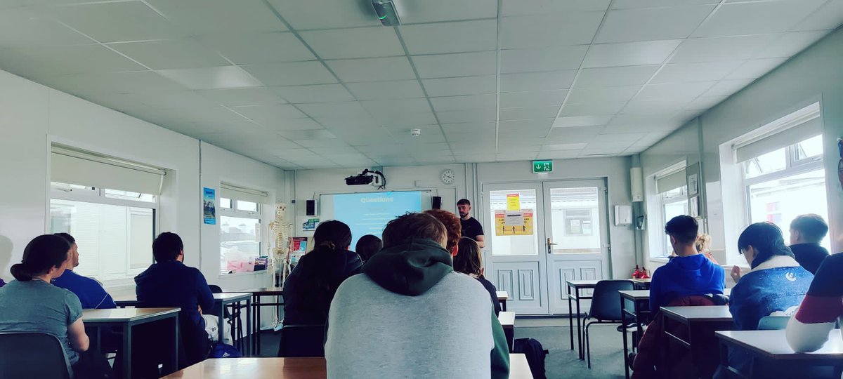 Students on our Digital Marketing &amp; Sport, Anatomy &amp; Nutrition courses enjoyed a talk with Oisín from Mulligainz Fitness this week about his own journey to becoming an online PT Coach &amp; the importance of creating your own brand. 

Apply now👇🏼
moatebusinesscollege.com/apply-now/

#ThisIsFET