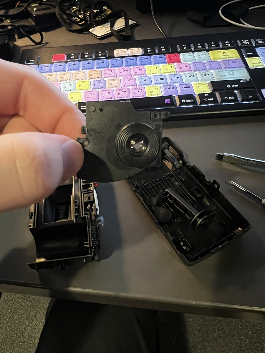 John Snelson on Twitter "I tried the disposable camera lens hack. Pretty shweet!"