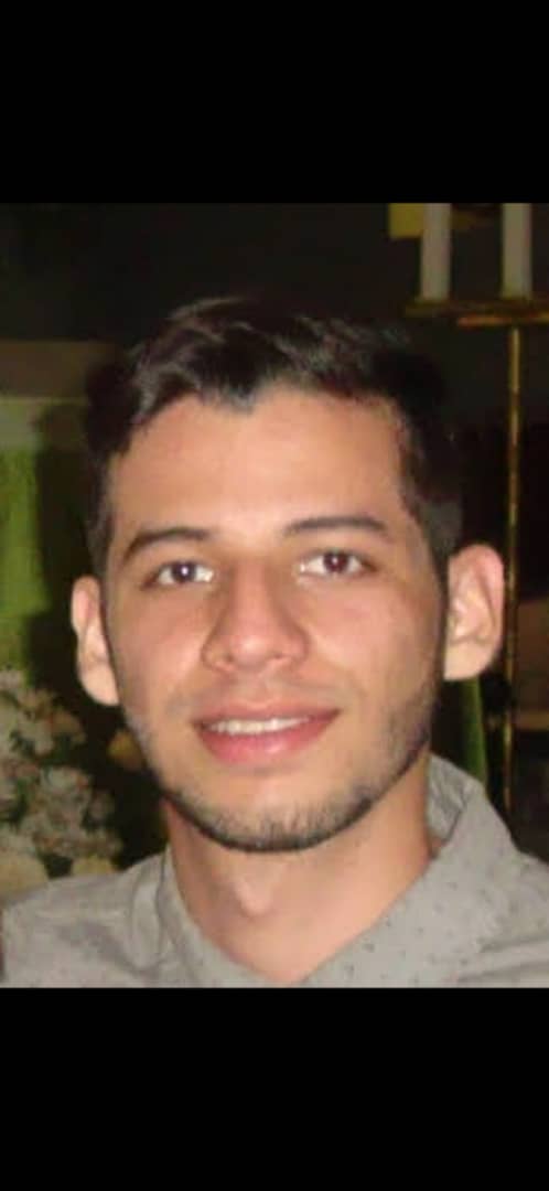#ServicioPúblico | Se cumplió un año de la desaparición de William Malpica, cédula de identidad número 21.615.362, quien fue visto por última vez en Guatire (Miranda). Su familia pide ayuda para dar con su paradero.

👉 Contacto: 0424-1055333