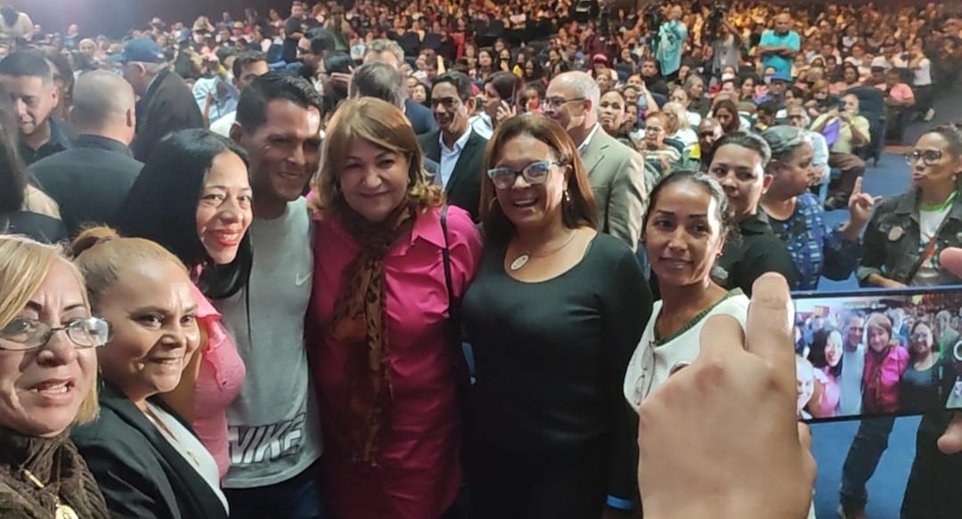 Hoy gran encuentro con nuestra Ministra <a href="/_LaAvanzadora/">Yelitze Santaella</a> ,, nuestra autoridad Única En Educación en Aragua @PiedadQuintana1 y la Profesora Livia Bellorin <a href="/NicolasMaduro/">Nicolás Maduro</a> @MPPEDUCACION <a href="/CRIFPMA/">CRIFPMA</a> <a href="/crifpma2/">OBSERVATORIO EDUCATIVO CRIFPMA</a> <a href="/ElkerSoublet/">Elker soublet</a>